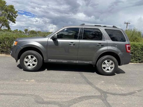 Used 2011 Ford Escape Limited w/ 301A Rapid Spec Order Code AWD/4WD image 2