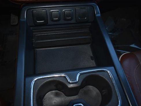 Used 2016 Chevrolet Silverado 1500 High Country image 30