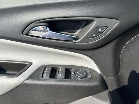 Used 2024 Chevrolet Equinox LS w/ Midnight Edition FWD image 22