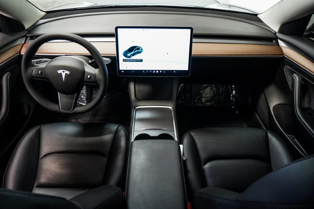 Used 2022 Tesla Model 3 Standard Range RWD image 11