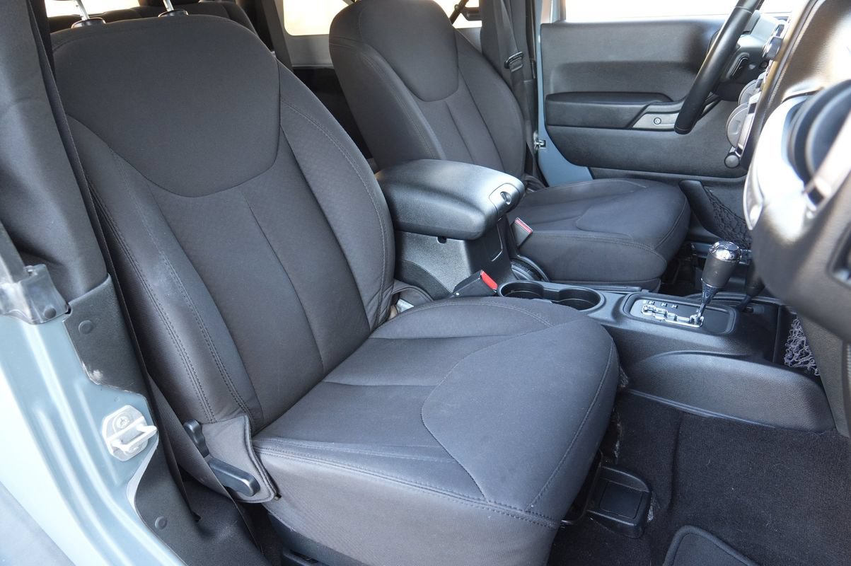 Used 2015 Jeep Wrangler Sport AWD/4WD image 8