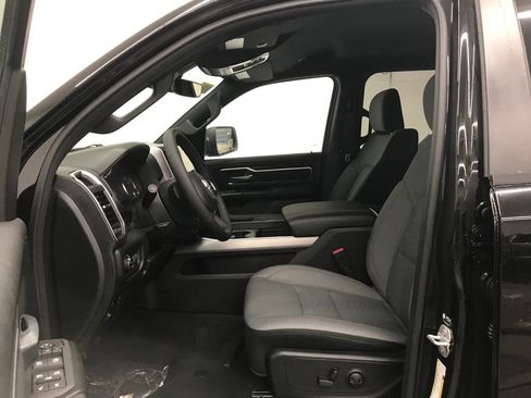 New 2026 RAM 1500 4x4 Crew Cab image 12