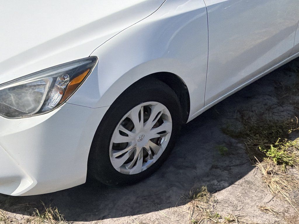 Used 2019 Toyota Yaris L FWD image 8