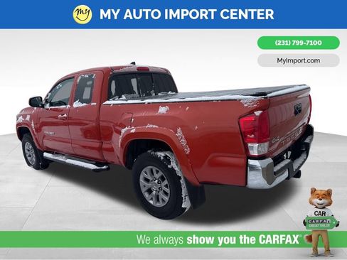 Used 2016 Toyota Tacoma SR5 image 4