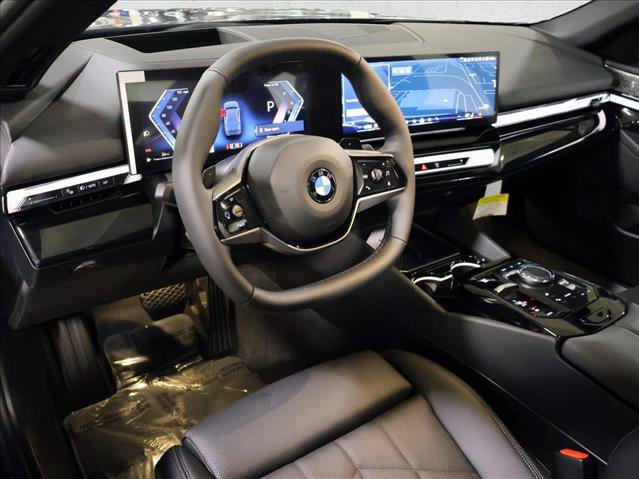 Used 2027 BMW 530i xDrive w/ Premium Package AWD/4WD image 3