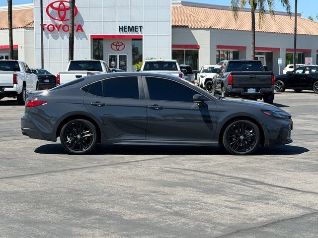 Used 2025 Toyota Camry SE FWD image 4
