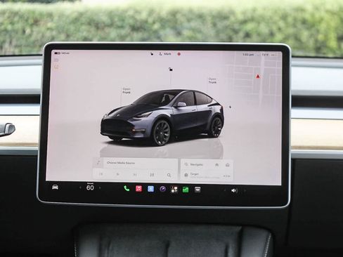 Used 2023 Tesla Model Y Long Range AWD/4WD image 18