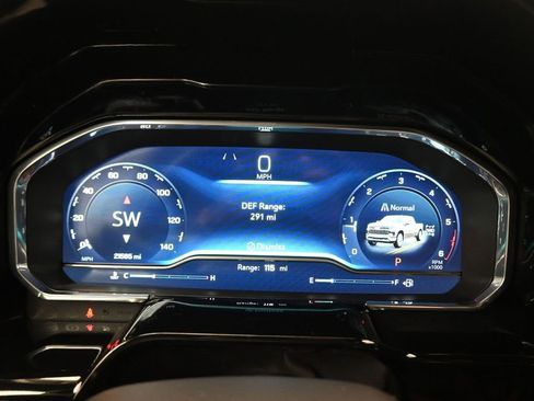 Used 2023 Chevrolet Silverado 1500 RST AWD/4WD image 15