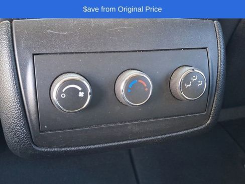 Used 2016 Chevrolet Traverse LT w/ Style and Technology Package image 12