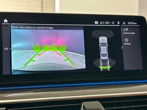 Used 2023 BMW 530e w/ Convenience Package image 23