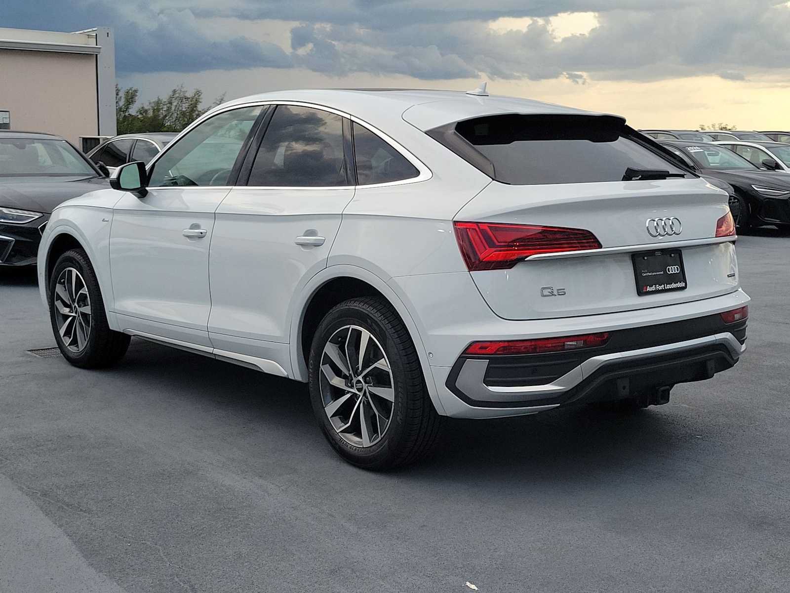 Certified 2023 Audi Q5 2.0T Prestige w/ Prestige Package AWD/4WD image 4