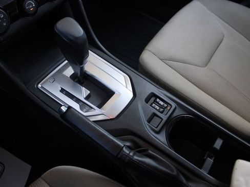 Used 2022 Subaru Impreza 2.0i Premium AWD/4WD image 17