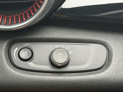 Certified 2026 Chevrolet Trax RS w/ Driver Confidence Package FWD image 29