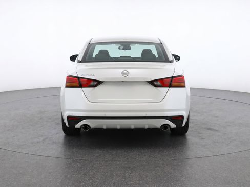 Used 2025 Nissan Altima 2.5 SV FWD image 7