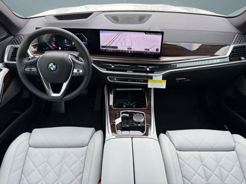 New 2026 BMW X5 sDrive40i w/ Climate Comfort Package RWD image 16