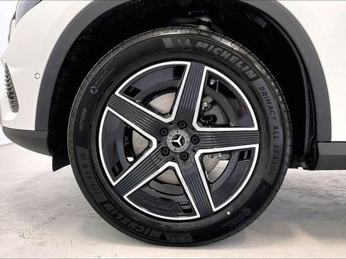 New 2026 Mercedes-Benz GLC 300 4MATIC image 11