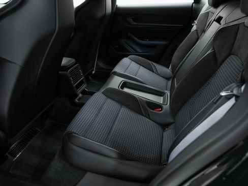New 2026 Porsche Taycan 4S AWD/4WD image 34