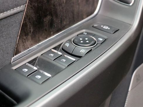 New 2026 Ford F250 Lariat w/ Black Appearance Package image 17