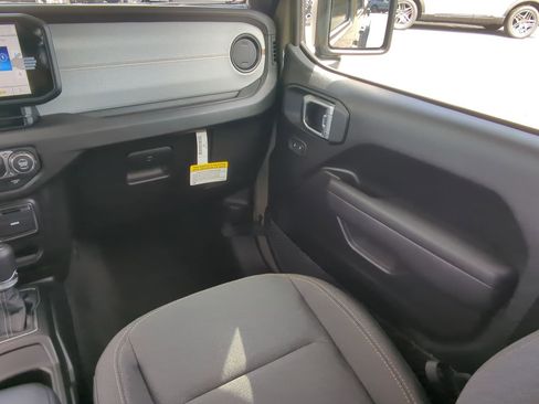 New 2026 Jeep Gladiator Sport image 15