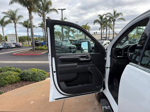 Used 2024 Chevrolet Silverado 2500 LTZ image 11