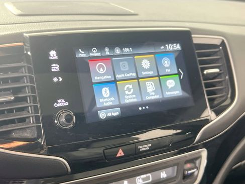 Used 2022 Honda Passport Elite image 15