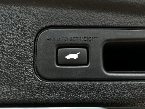 Certified 2023 Acura MDX SH-AWD w/ Advance Package image 32