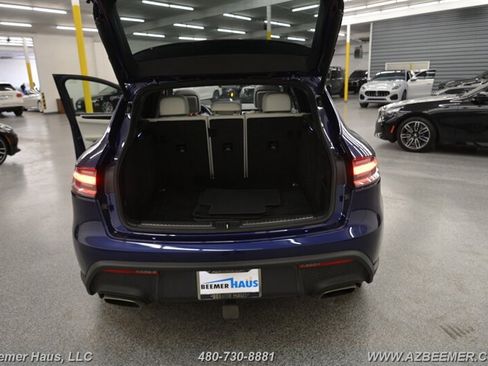 Used 2023 Porsche Macan image 40