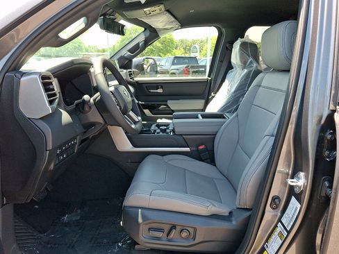 New 2026 Toyota Tundra Limited AWD/4WD image 12