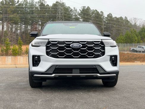 New 2026 Ford Explorer Platinum image 6