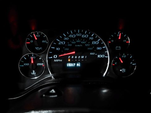 Used 2019 Chevrolet Express 2500 w/ Driver Convenience Package image 12