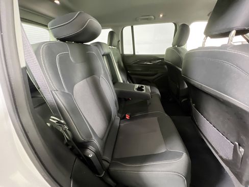 Used 2023 Jeep Grand Cherokee Laredo image 24