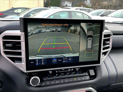 Used 2025 Toyota Sequoia Platinum image 25