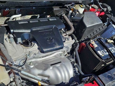 Used 2018 Toyota RAV4 XLE image 15