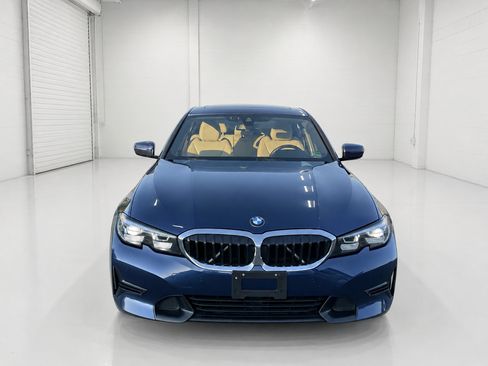 Used 2019 BMW 330i Sedan w/ Driving Assistance Package RWD image 3