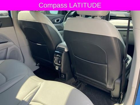 Used 2022 Jeep Compass Latitude image 15