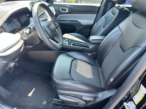 Used 2024 Jeep Compass Latitude AWD/4WD image 9