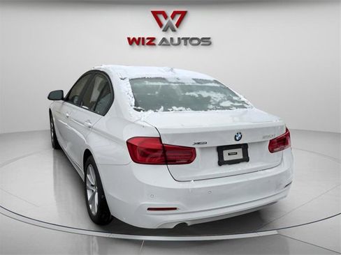 Used 2018 BMW 320i xDrive Sedan w/ Convenience Package image 7