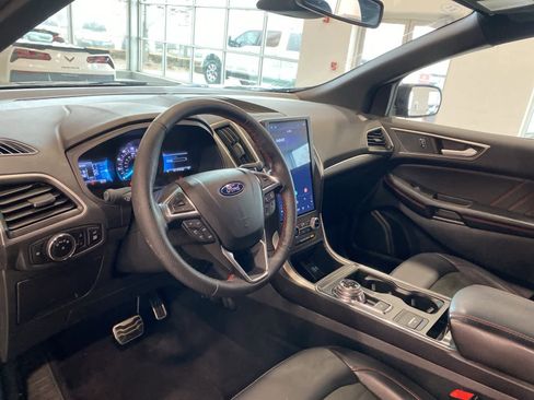 Used 2023 Ford Edge ST-Line image 10