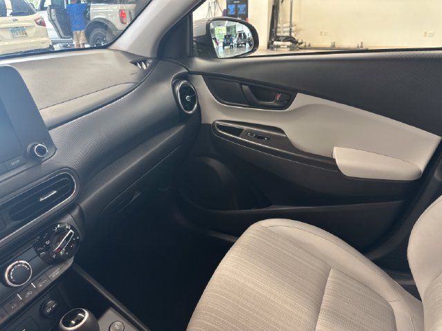 Used 2023 Hyundai Kona SEL AWD/4WD image 24