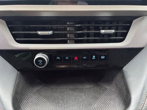 Certified 2025 Ford Explorer Active image 23