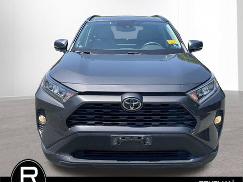 Used 2019 Toyota RAV4 XLE Premium w/ Cold Weather Package AWD/4WD image 10