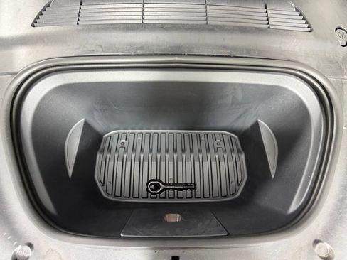Used 2023 Tesla Model Y Performance AWD/4WD image 35