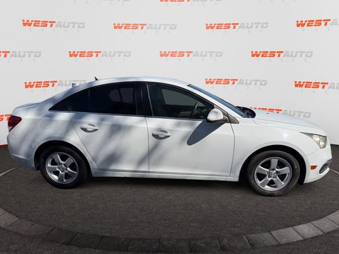 Used 2016 Chevrolet Cruze LT FWD image 6