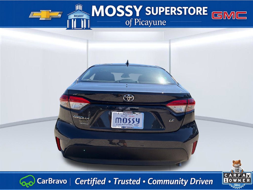 Used 2025 Toyota Corolla LE FWD image 5