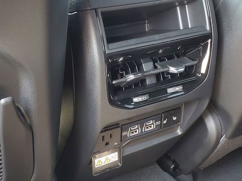 New 2025 Jeep Grand Cherokee Limited AWD/4WD image 31