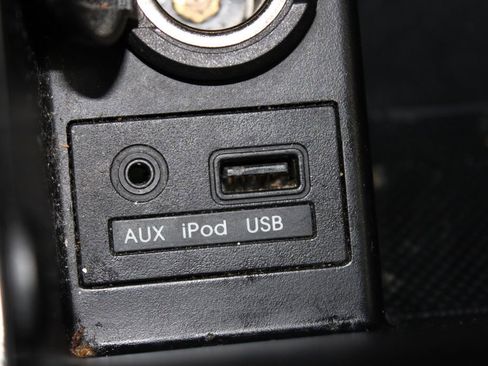 Used 2013 Hyundai Elantra GLS image 25