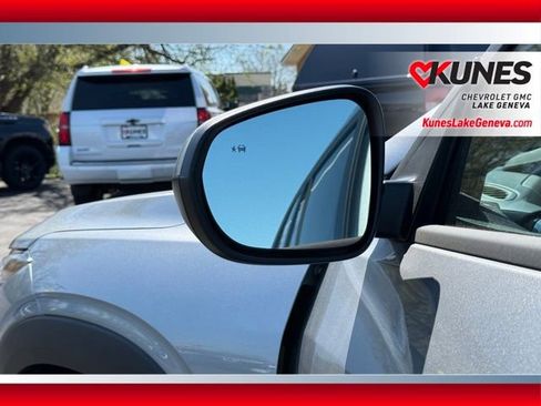 New 2026 Chevrolet Trax LT FWD image 23