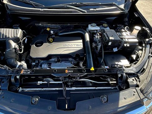 Used 2024 Chevrolet Equinox LT image 9