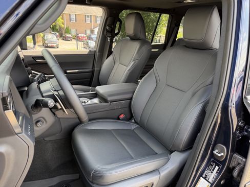 Used 2026 Lexus GX 550 w/ Accessory Package (2T) AWD/4WD image 16