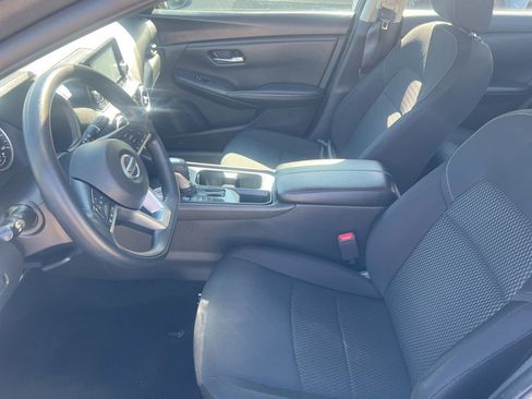 Certified 2023 Nissan Sentra S FWD image 4